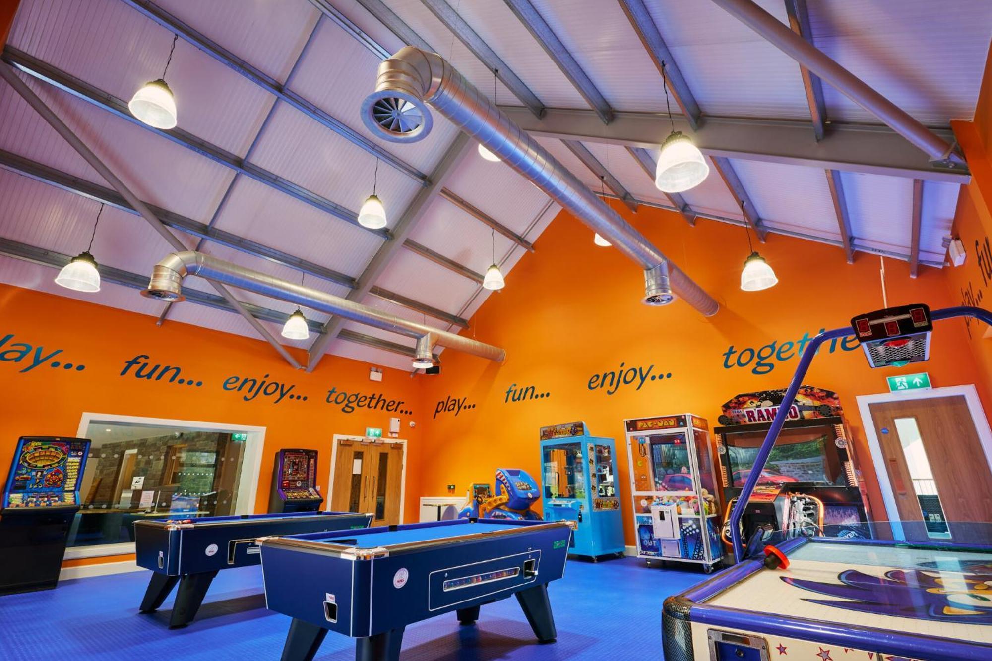 סנט פילאנס Lakewood Lodge מראה חיצוני תמונה