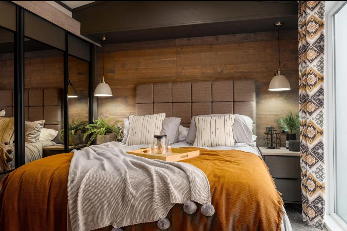 סנט פילאנס Lakewood Lodge מראה חיצוני תמונה