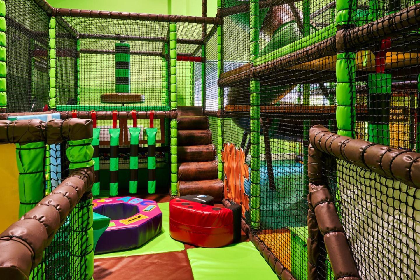סנט פילאנס Lakewood Lodge מראה חיצוני תמונה